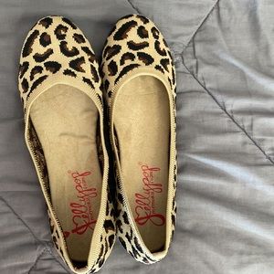 NWOT Jelly Pop Memory Foam Leopard Print Shoe Size 9